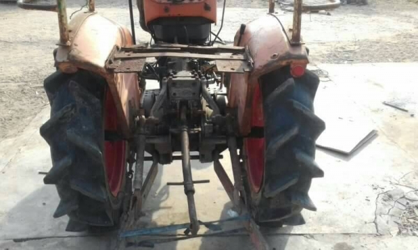 คูโบต้าL2000ซื้อไปใช้ใด้เลยคับยางหลังใหม่1คู่คับ