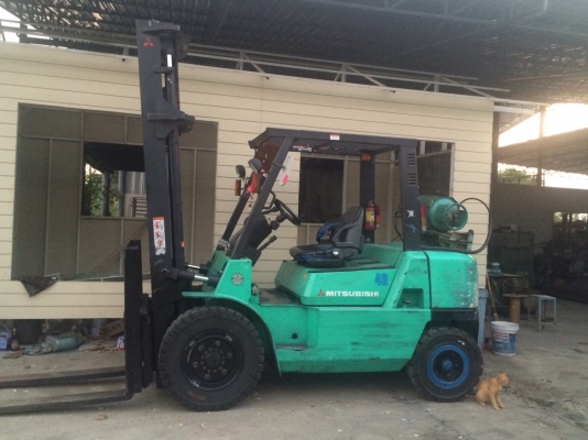 ขายฟอร์คลิฟต์ สนใจติดต่อคุณตี๋ 0819830645