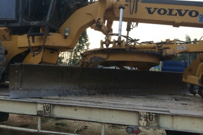ขาย!! >>> รถเกรด Volvo ใบมีด14ฟุต เท่า 140G ยางใหม่ เล่มทะเบียน <<< เบอร์โทร 098-7155789 ขาย!! >>> รถเกรด Volvo ใบมีด14ฟุต เท่า 140G ยางใหม่ เล่มทะเบียน <<< เบอร์โทร 098-7155789
