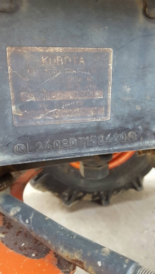 ขายรถไถคูโบต้าL3608DTปี55มีชุดตักขายตามสภาพ