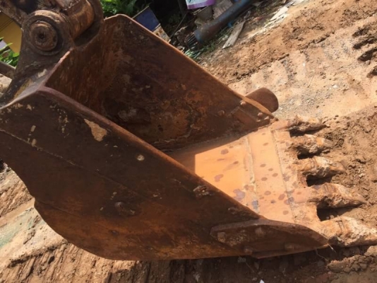 KOMATSU PC200-5 ไฟฟ้าครบ 495,000 บาท เครื่องดี ปั้มดี โช่หนา เอวขยับ ช่วงล่างเต็ม แอร์มี เอกสารเล่มทะเบียน