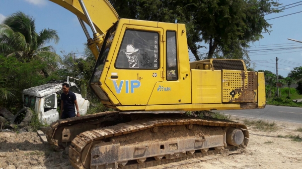 รถขุดSUMITOMO 280 FA รถเดิม ..รถใช้งานอยู่ โซ่หนาช่วงล่างสวย เครื่องแห้ง ปั้มแห้ง.. รถขุดSUMITOMO 280 FA รถเดิม ..รถใช้งานอยู่ โซ่หนาช่วงล่างสวย เครื่องแห้ง ปั้มแห้ง..