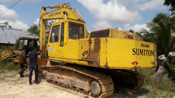 รถขุดSUMITOMO 280 FA รถเดิม ..รถใช้งานอยู่ โซ่หนาช่วงล่างสวย เครื่องแห้ง ปั้มแห้ง..