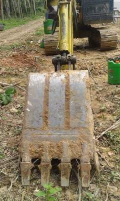KOMATSU PC60-5 เครื่องดี เอวแน่น ปั๊มแรง ไม่โหลด พร้อมใช้งาน ราคาต่อรองได้ สนใจติดต่อ 0872976734