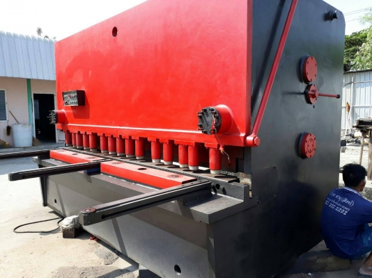 ด่วน!!!ขายเครื่องกรรไกรซอยYSD ไฮรดรอลิค20×3000 10ฟุตตัดได้20min ราคากันเองครับ ด่วน!!!ขายเครื่องกรรไกรซอยYSD ไฮรดรอลิค20×3000 10ฟุตตัดได้20min ราคากันเองครับ