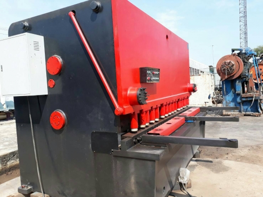 ด่วน!!!ขายเครื่องกรรไกรซอยYSD ไฮรดรอลิค20×3000 10ฟุตตัดได้20min ราคากันเองครับ ด่วน!!!ขายเครื่องกรรไกรซอยYSD ไฮรดรอลิค20×3000 10ฟุตตัดได้20min ราคากันเองครับ