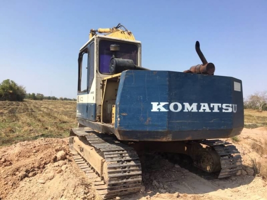 ขายเหมา 2 คัน ราคา 495,000 บาท  KOMATSU PC120-5 และ เทเลอร ISUZU หัวยาว 1 เพลา ไม่มีเล่มทะเบียน