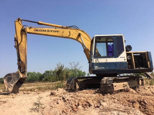 ขายเหมา 2 คัน ราคา 495,000 บาท  KOMATSU PC120-5 และ เทเลอร ISUZU หัวยาว 1 เพลา ไม่มีเล่มทะเบียน