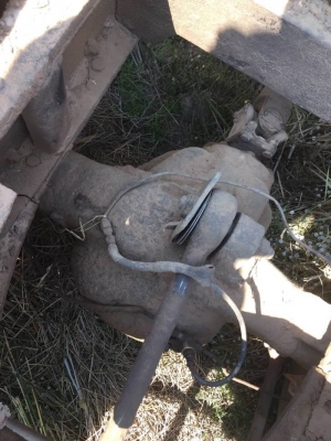 ขายเหมา 2 คัน ราคา 495,000 บาท  KOMATSU PC120-5 และ เทเลอร ISUZU หัวยาว 1 เพลา ไม่มีเล่มทะเบียน