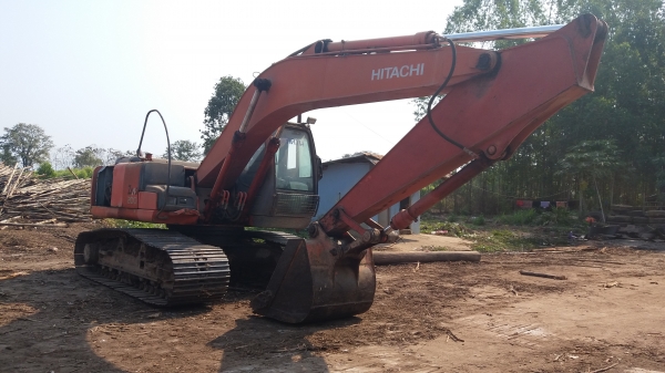 ขาย 975,000 HITACHI ZX 200-1 เครื่องดี ปั้มแรง ไฟฟ้าอุปกรครบแต่ต้องเช็ค ช่วงล่างเต็ม เอกสารชุดจดทะเบียน รถอยู่ สระแก้ว 090-772-3710 090-772-3708
