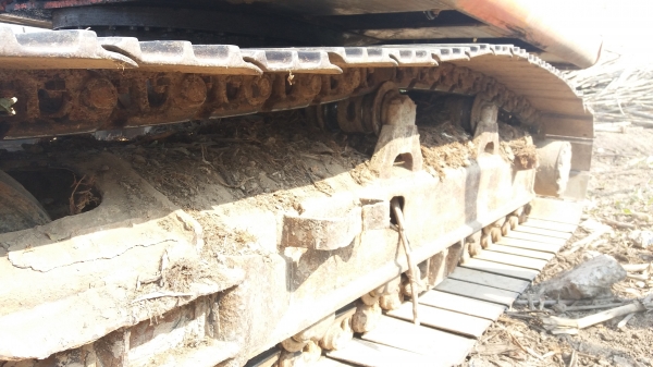 ขาย 975,000 HITACHI ZX 200-1 เครื่องดี ปั้มแรง ไฟฟ้าอุปกรครบแต่ต้องเช็ค ช่วงล่างเต็ม เอกสารชุดจดทะเบียน รถอยู่ สระแก้ว 090-772-3710 090-772-3708