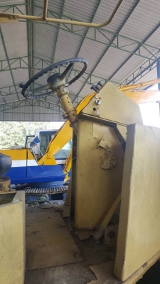 KOMATSU WA100-1 ราคา 695,000 บาท เครื่องดี เกียร์ดี ปั้มแรง สภาพพร้อมใช้ เอกสารเล่มทะเบียน  รถอยู่ จ.ร้อยเอ็ด โทร&amp;ไอดีไลน์ 0610710295