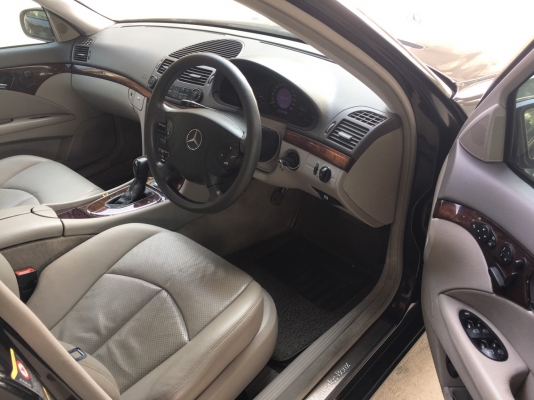 benz e220 cdi classic สีดำ ปี2004 รถพร้อมใช้ขับดีมาก