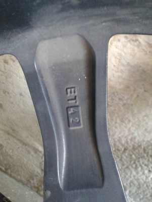 ขอบ18นิ้ว5รู114 ชุดนี้ ราคา 7800 บาท