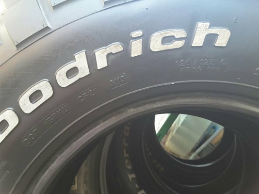 BF KM2 USA. 285-75-16 ปี13 คุ่ ปี10 คุ่ สภาพดี 1ชุด