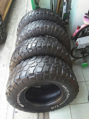 BF KM2 USA. 285-75-16 ปี13 คุ่ ปี10 คุ่ สภาพดี 1ชุด