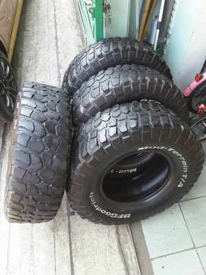 BF KM2 USA. 285-75-16 ปี13 คุ่ ปี10 คุ่ สภาพดี 1ชุด