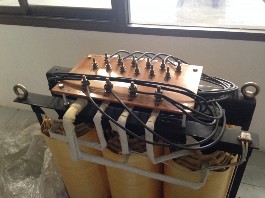 ขายหม้อแปลงไฟฟ้า ใหม่ ใช้กับ On Grid Inverter ขายหม้อแปลงไฟฟ้า ใหม่ ใช้กับ On Grid Inverter