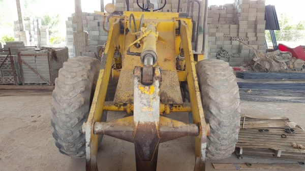 ขาย รถตัก KOMATSU JH30 สภาพดีพร้อมใช้งาน เครื่องดี ปั้มดี ราคาคุยกันได้ครับ