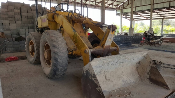 ขาย รถตัก KOMATSU JH30 สภาพดีพร้อมใช้งาน เครื่องดี ปั้มดี ราคาคุยกันได้ครับ