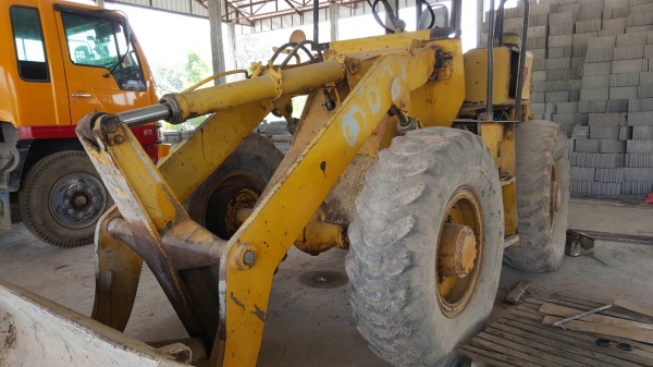 ขาย รถตัก KOMATSU JH30 สภาพดีพร้อมใช้งาน เครื่องดี ปั้มดี ราคาคุยกันได้ครับ