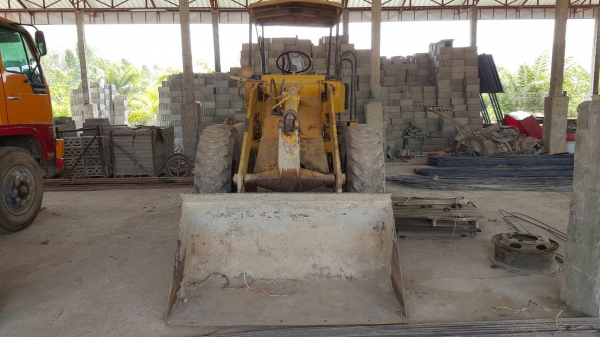 ขาย รถตัก KOMATSU JH30 สภาพดีพร้อมใช้งาน เครื่องดี ปั้มดี ราคาคุยกันได้ครับ