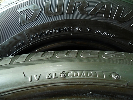 ยางกระบะ15 ปี14 บริดสโตน 205-70-15ดอกหนา8มิล