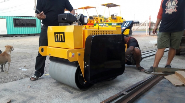 รถบดสั่นเสทือน2ล้อขนาด1-2ตันเครื่องใช้น้ำมันดีเซลไฮโดรลิคยี่ห้อRINนำเข้าจากจีน รถบดสั่นเสทือน2ล้อขนาด1-2ตันเครื่องใช้น้ำมันดีเซลไฮโดรลิคยี่ห้อRINนำเข้าจากจีน