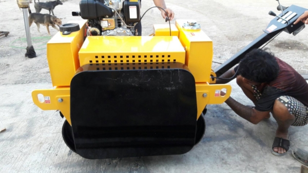 รถบดสั่นเสทือน2ล้อขนาด1-2ตันเครื่องใช้น้ำมันดีเซลไฮโดรลิคยี่ห้อRINนำเข้าจากจีน รถบดสั่นเสทือน2ล้อขนาด1-2ตันเครื่องใช้น้ำมันดีเซลไฮโดรลิคยี่ห้อRINนำเข้าจากจีน