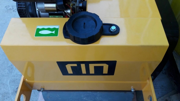 รถบดสั่นเสทือน2ล้อขนาด1-2ตันเครื่องใช้น้ำมันดีเซลไฮโดรลิคยี่ห้อRINนำเข้าจากจีน รถบดสั่นเสทือน2ล้อขนาด1-2ตันเครื่องใช้น้ำมันดีเซลไฮโดรลิคยี่ห้อRINนำเข้าจากจีน