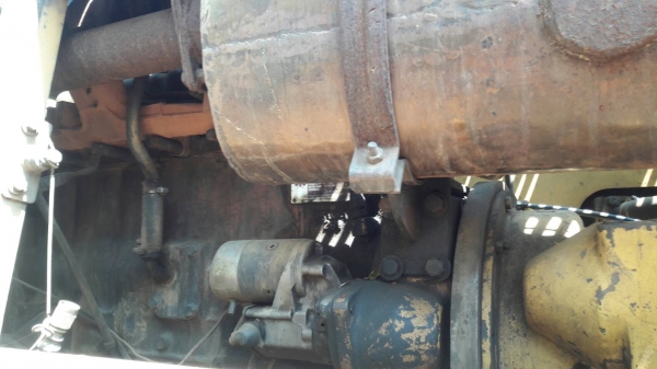 ขาย CAT 215C เทียบเท่าขนาด200  เครื่อง ปั้ม ทำงานดี ช่วงล่าง แอวแน่น บูช โช่ สภาพดี ใบหัก5ใบแต่มีใบที่ซื้ออไว้เลยให้ไปด้วย รถอยู่จ.เลย ราคา 230,000บ. สนใจ 0835601591 หรือ 0903494058