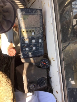 KOMATSU PC120-5 ราคา 395,000 บาท คอนโทรลสั้น เครื่องดี ปั้มแง โช่บาง เอวขยับนิดๆ ไฟฟ้าตัด เอกสารชื้อขาย