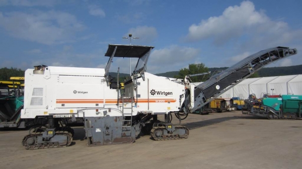 (แบบสั่งนำเข้า) WIRTGEN : W2000 ปี2001 9,600ชม. ครับ