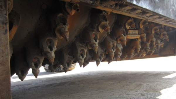 (แบบสั่งนำเข้า) WIRTGEN : W2000 ปี2001 9,600ชม. ครับ