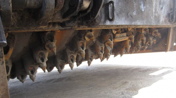 (แบบสั่งนำเข้า) WIRTGEN : W2000 ปี2001 9,600ชม. ครับ