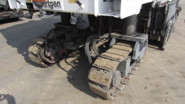 (แบบสั่งนำเข้า) WIRTGEN : W2000 ปี2001 9,600ชม. ครับ