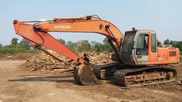 ขาย 975,000 HITACHI ZX 200-1 เครื่องดี ปั้มแรง ไฟฟ้าอุปกรครบแต่ต้องเช็ค ช่วงล่างเต็ม เอกสารชุดจดทะเบียน