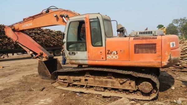 ขาย 975,000 HITACHI ZX 200-1 เครื่องดี ปั้มแรง ไฟฟ้าอุปกรครบแต่ต้องเช็ค ช่วงล่างเต็ม เอกสารชุดจดทะเบียน ขาย 975,000 HITACHI ZX 200-1 เครื่องดี ปั้มแรง ไฟฟ้าอุปกรครบแต่ต้องเช็ค ช่วงล่างเต็ม เอกสารชุดจดทะเบียน