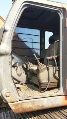 ขาย 975,000 HITACHI ZX 200-1 เครื่องดี ปั้มแรง ไฟฟ้าอุปกรครบแต่ต้องเช็ค ช่วงล่างเต็ม เอกสารชุดจดทะเบียน ขาย 975,000 HITACHI ZX 200-1 เครื่องดี ปั้มแรง ไฟฟ้าอุปกรครบแต่ต้องเช็ค ช่วงล่างเต็ม เอกสารชุดจดทะเบียน