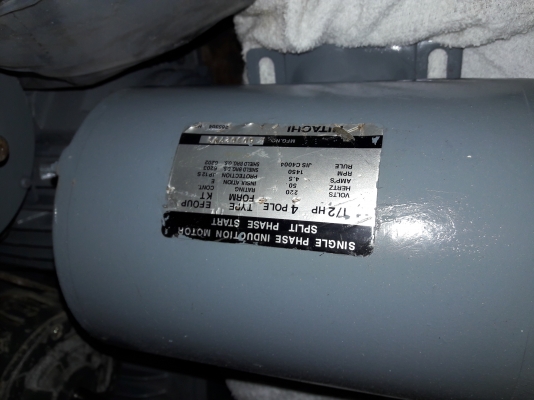 ขาย !! มอเตอร์1/2แรง220v.ยี่ห้อ.ฮิตาชิ.พร้อมใช้งาน