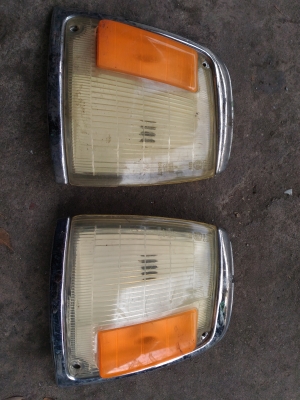 ไฟหรี่ไฟเลี้ยวไฟมุมโตโยต้าไมตี้เอ๊ก