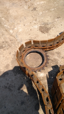 โซ่ข้อถี่ 23 ฟัน ใส่PC10 20 30 ได้ ใส่แทนแทร็กยางได้ เก่านอก