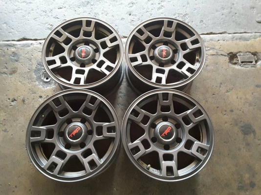 ล้อ TRD ขอบ 16*8 et0 สภาพสวยๆ 1ชุด