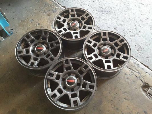 ล้อ TRD ขอบ 16*8 et0 สภาพสวยๆ 1ชุด