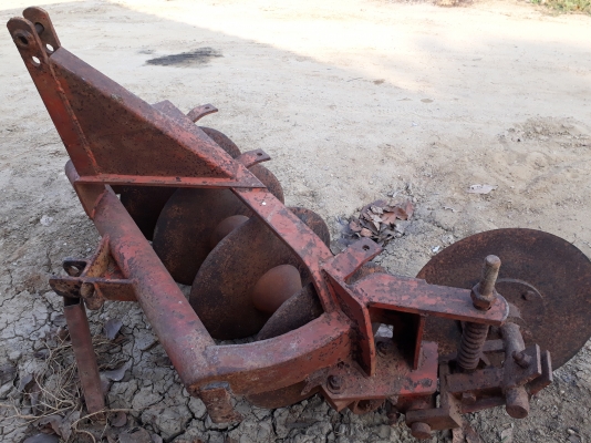 จัดส่งเสี่ย จ.เพชรบูรณ์ครับขายผาน4  พร้อมใช้งาน ไถดี มาชมได้