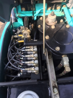 ขายKOBELCO SK75UR -3ES  เก่าญี่ปุ่นแท้  มาใหม่  สภาพสวย  5,xxx  ชั่วโมง  ลองระบบกันได้วัน  โทร  089-3818694  ดวงนภา