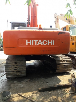 ขายHITACHI  EX200-5E  มาใหม่  เก่าญี่ปุ่นแท้  สภาพสวย    ใช้งานมาแค่  1,XXX  ชั่วโมง  ลองระบบกันได้ทุกวัน  โทร  089-3818694  ดวงนภา