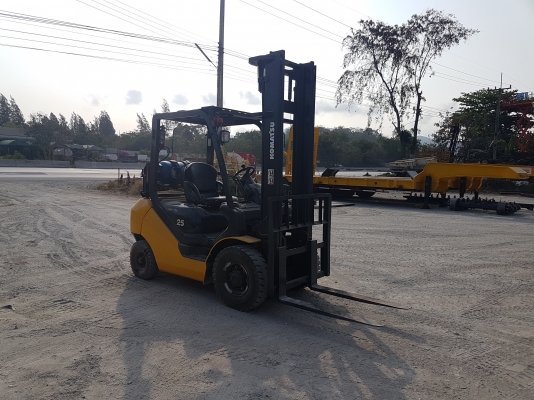 ขายรถยก2.5Tรุ่น17เสา4เมตร