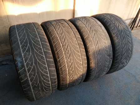 ยางขอบ 22" 265/40/22 ปี14 4 เส้น ยางขอบ 22" 265/40/22 ปี14 4 เส้น