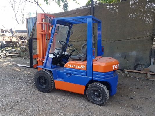 ขายรถยก2ตันรุ่น5เกียธรรมดา.เบนซิล